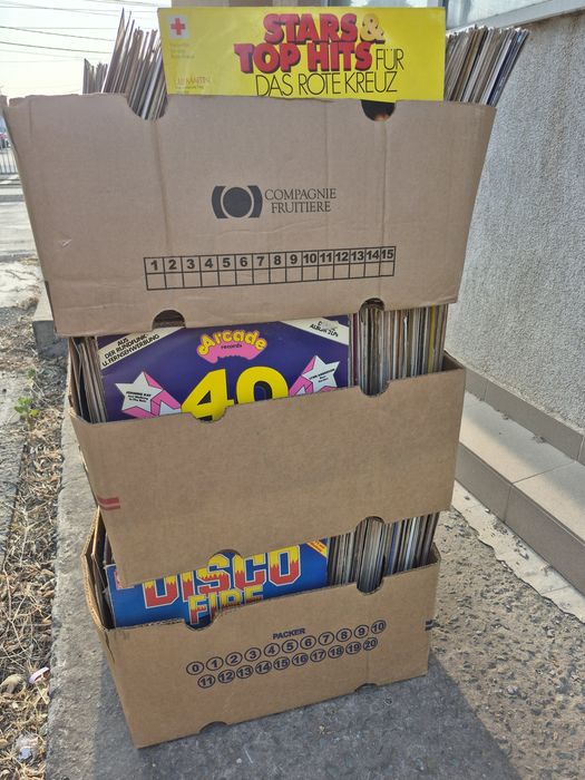 Vând Lot 100lp Discuri Vinil colectie muzica usoara straina mixta pentru pick-up