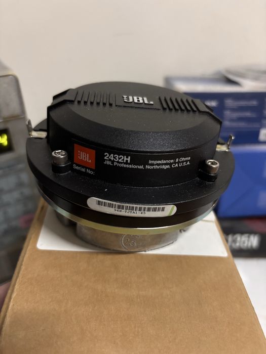 Компрессионный ВЧ драйвер JBL 2432H