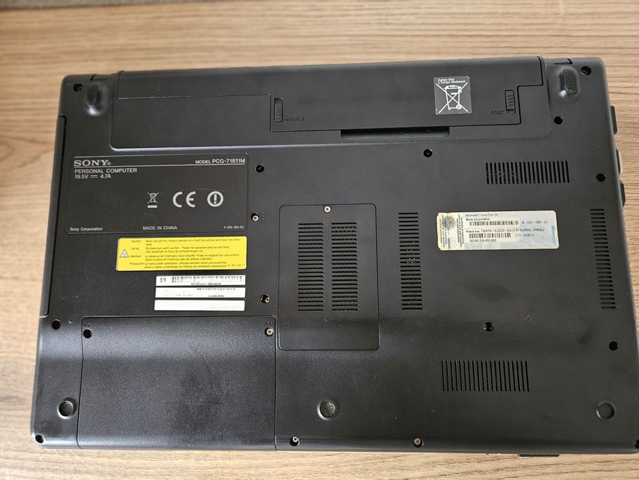 Sony VAIO 16 GB RAM VPCEH 15.6" Intel Core i3-2330M, 2.20 GHz