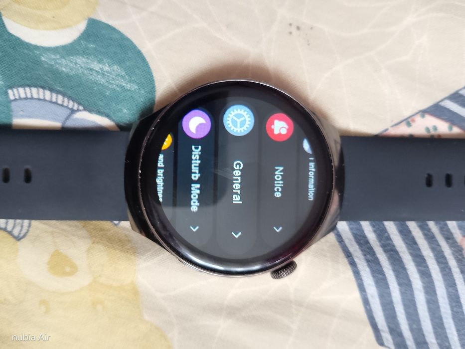 Ceas Smart Watch 4 pro nou de metal, curea cauciuc, perfect funcțional, luat de o lună nou din Altex cu 150lei