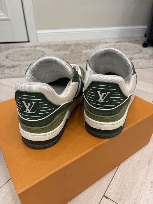 LV Trainer Louis Vuitton