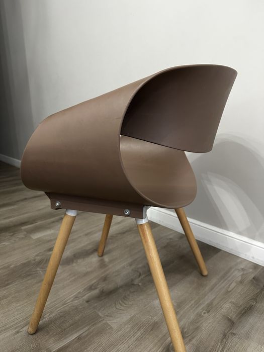 Продам стол и стулья