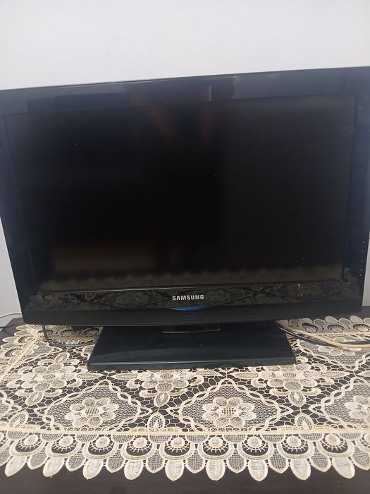 Vând tv smart Philips mare de 43 inghi