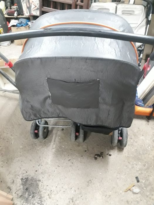 Коляска для двойни