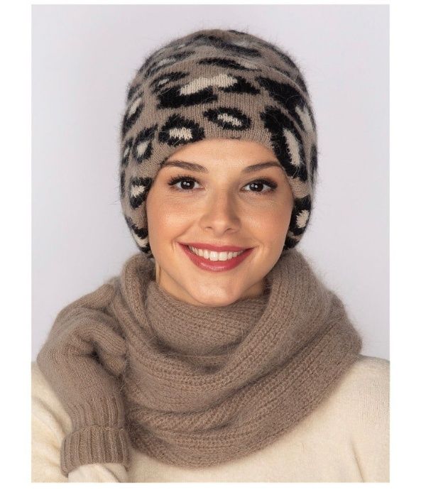 Новая. Стильная зимняя леопардовая шапка. Россия.