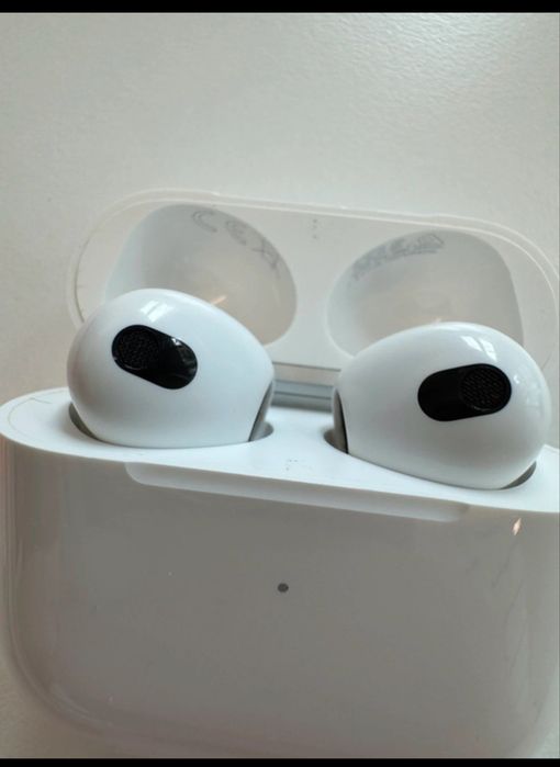 Airpods 3 2021 in perfecta stare