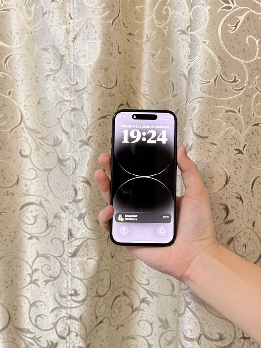 Vând IPhone 16 sau schimb