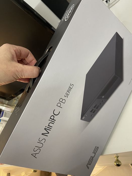 Настолен компютьр ASUS MINI PC PB40-BC063MC