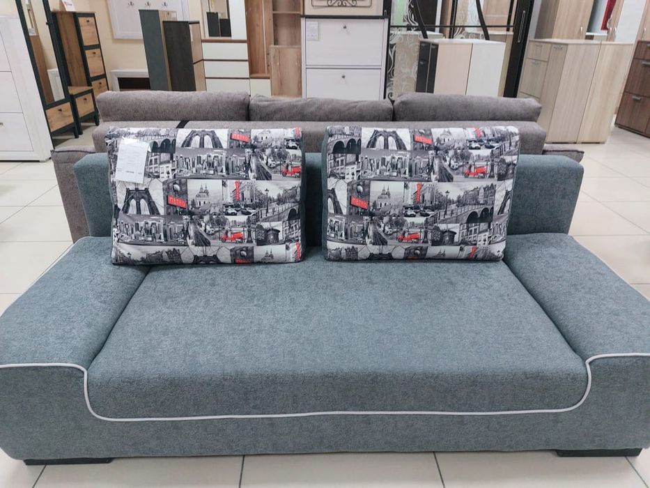 Продам Диван Хорошем состояний