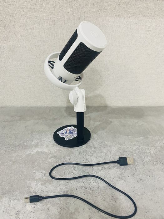 Микрофон в отличном состоянии.  4000 тг.