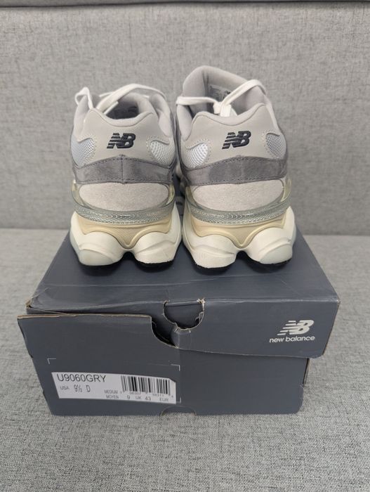 New Balance 9060 mărime 43