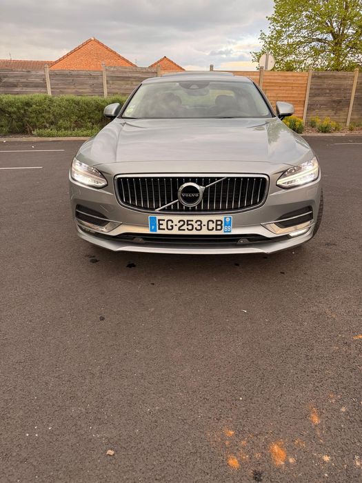 Volvo S90 inscription