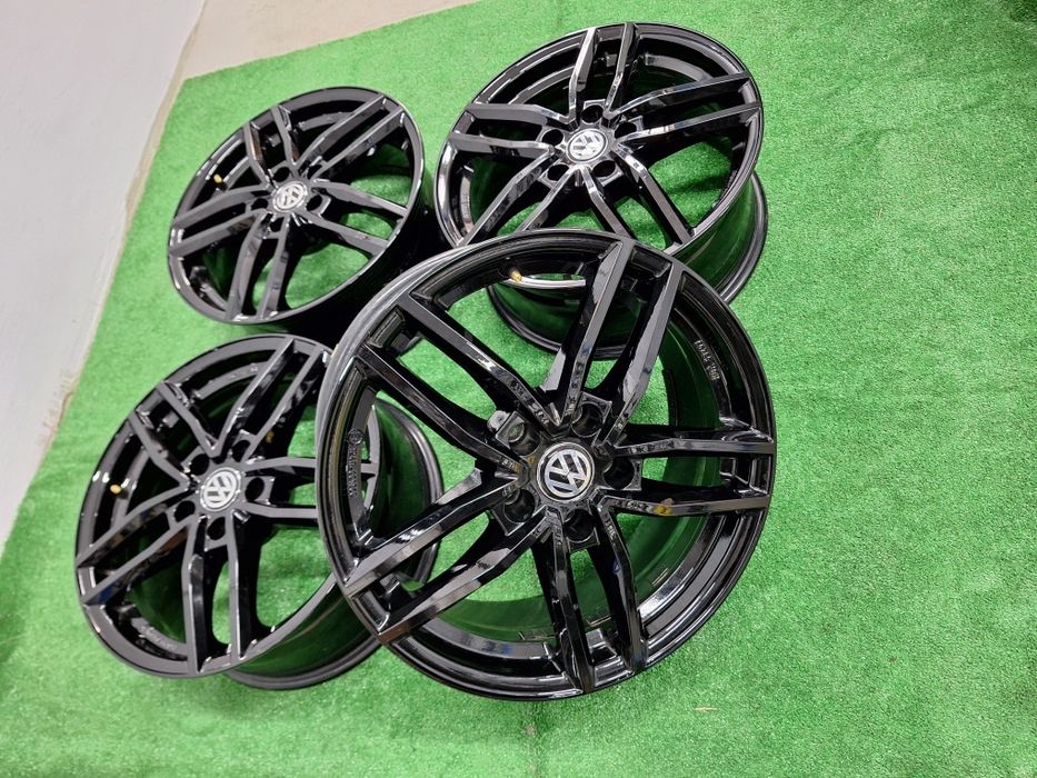 Фолскваген,Шкода-17цола-5/112-ЕТ-45:Ж-7,5 DEZENT "