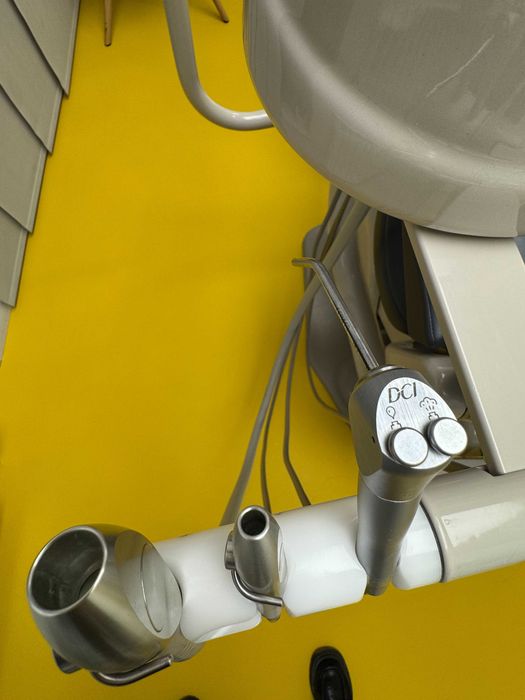 Стоматологичен юнит A-dec