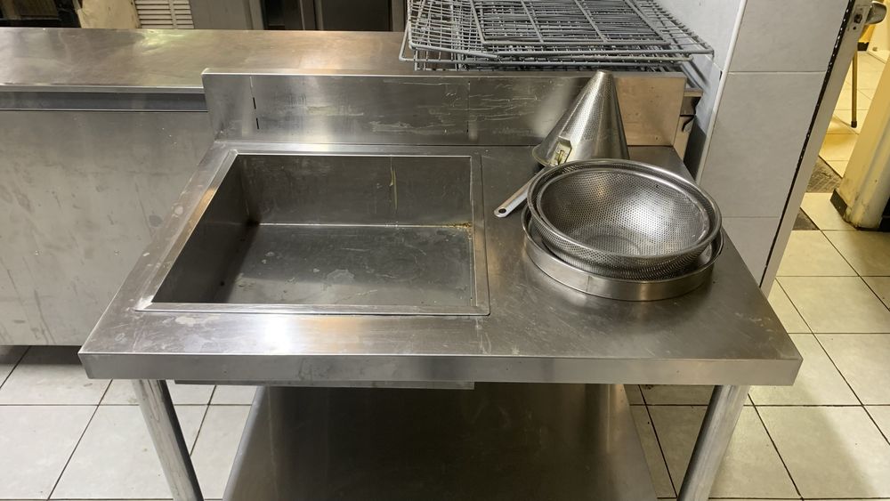 Продам стол холодильник