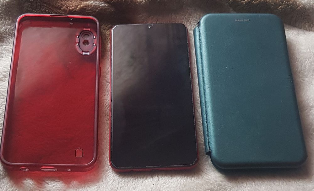 Samsung A10 телефон