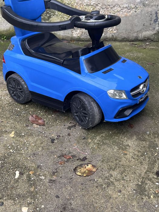 Детска кола за бутане “Chipolino” Ride-on със сенник MERCEDES