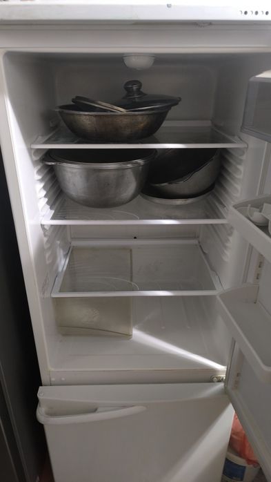 Продам холодильник