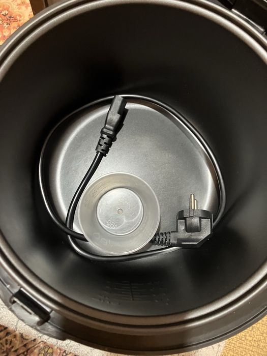 Мултикукър Делимано с подарък книжка с рецепти