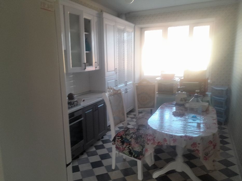 Продаётся 2 ком квартира Батыс 2