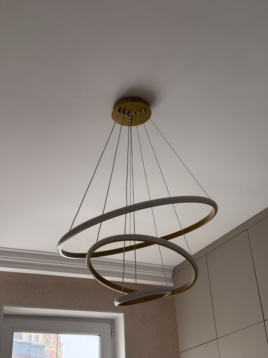 Продается led люстра