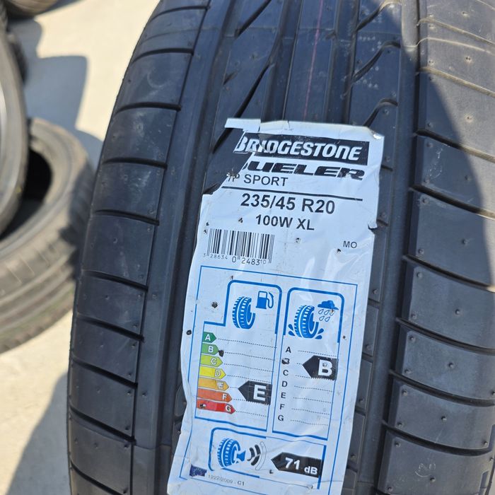 Anvelope turism noi vara Bridgestone 235 45 20