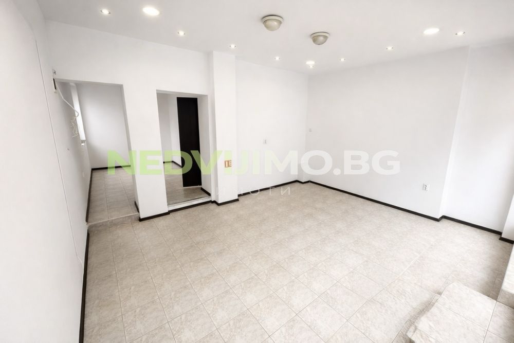 Офис/Магазин под наем в Гръцка Махала