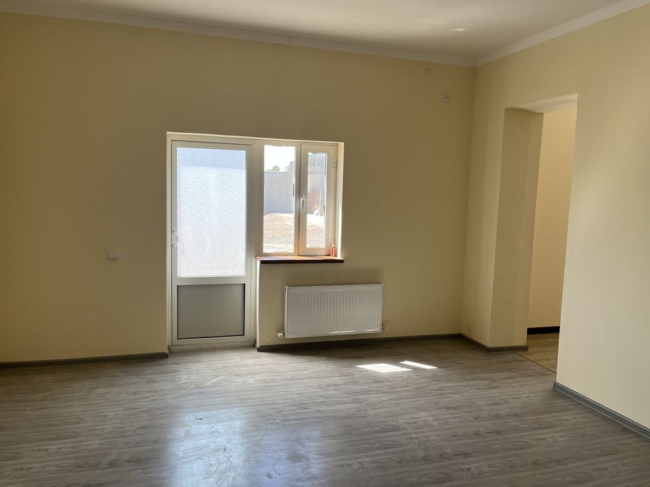 База склад сотилади