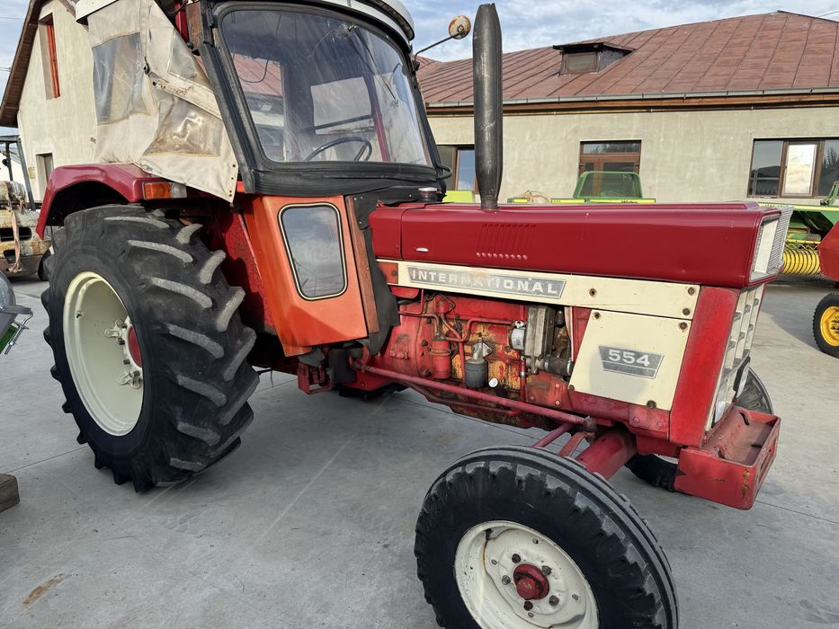 Tractor International 554