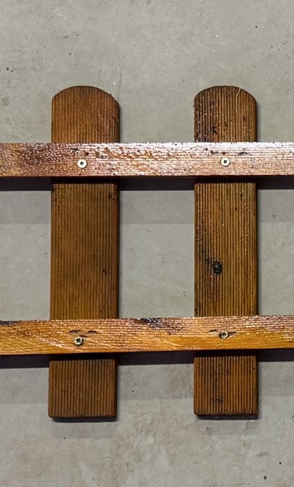 Декоративна дървена оградка – ръчна изработка