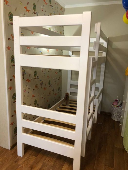 двухъярусные кровати