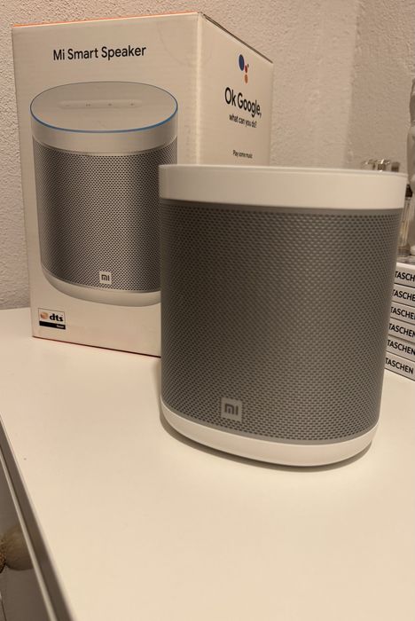 Два броя Xiaomi Mi Smart Speaker с Google Assistant