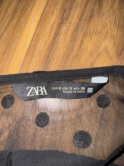 Rochie Zara cu decolteu adanc