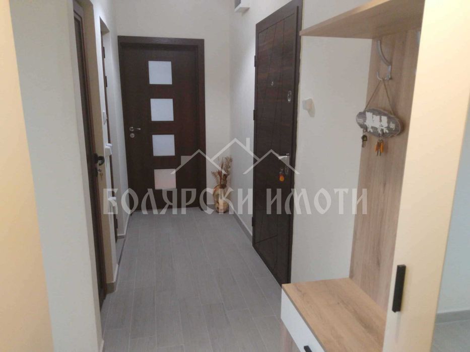 Южен апартамент до Нова Болница