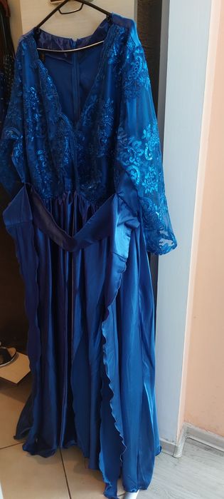 Vând rochie dama