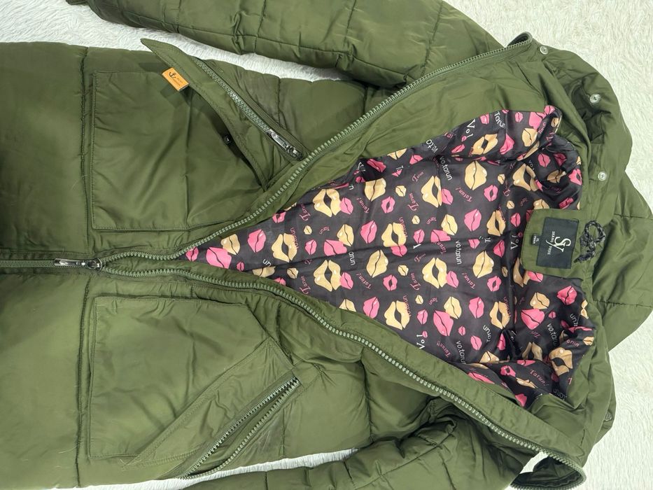 Продам куртку  на девочку