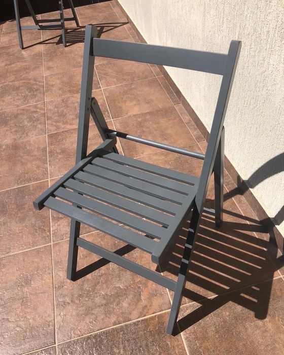 Masa plianta cu 4 sau cu 6 scaune pliante GRI - mese pliante !