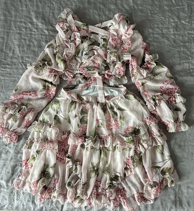 Страхотна рокля на цветя