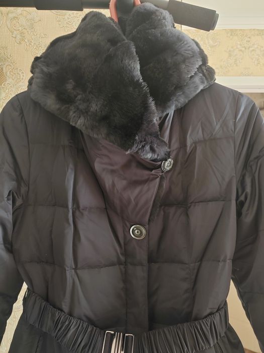 Продам зимний пуховик