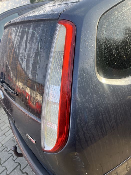 stop ford focus 2 facelift  stanga dreapta