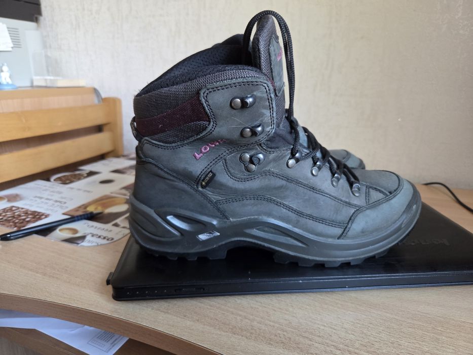 Туристически обувки LOWA 44