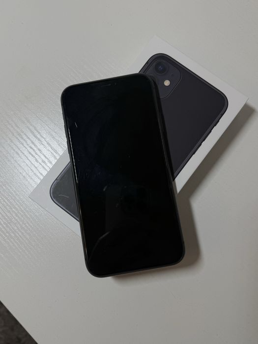 iPhone 11,  64GB