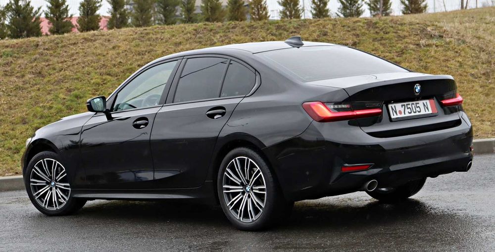 BMW 320 D / G20 / 2022 / Laser / Carplay/Ceasuri/Camera/MILD HYBRID