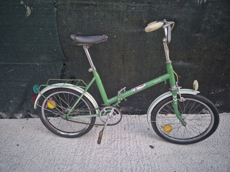 Vând bicicleta de colecție Pegas Practic 3120 pliabil  fabricație 1985 complet  in stare excelenta cu vopsea originala și toate piesele originale