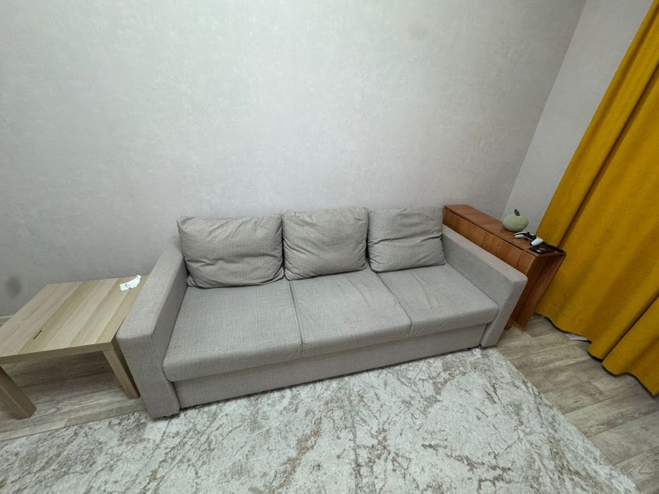 Продается диван 2м