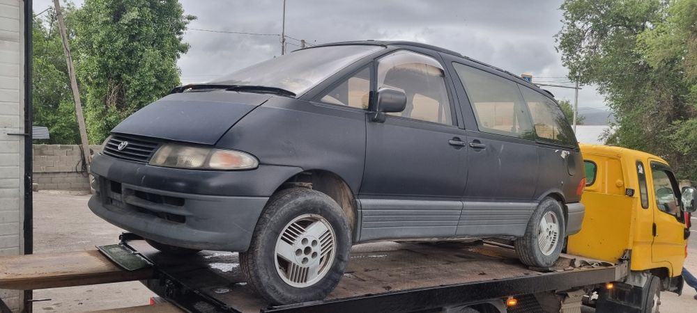 Тоёта люсида продам
