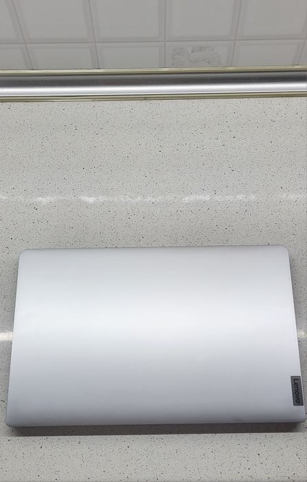 Lenovo Ideapad noutbook