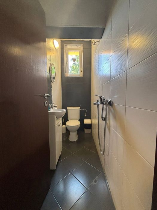 Дава се под наем Офис в Варна, Конфуто - 110 кв.м за 900 € - Снимка #9