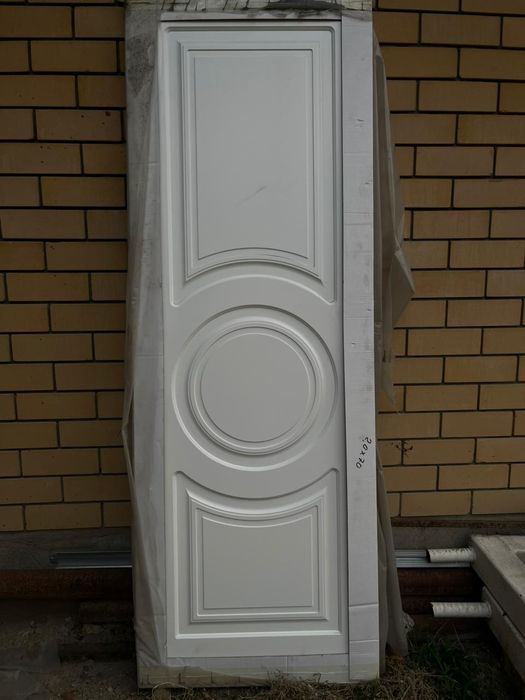 Дверь новая  в упаковке