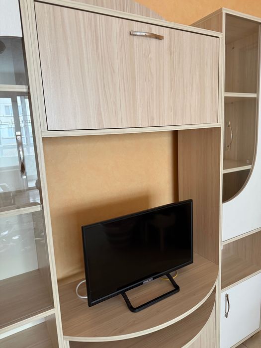 Холна секция в бяло и дъб сонома